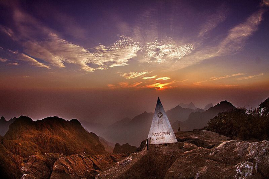 cloud hunting spots in Sapa - fansipan