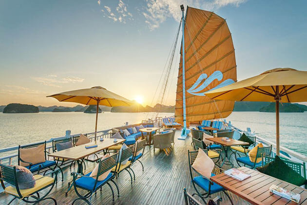 Paradise Cruise on Halong Bay