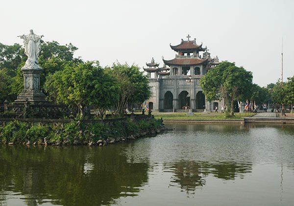 Phat Diem Stone Church - Hanoi Local Tours