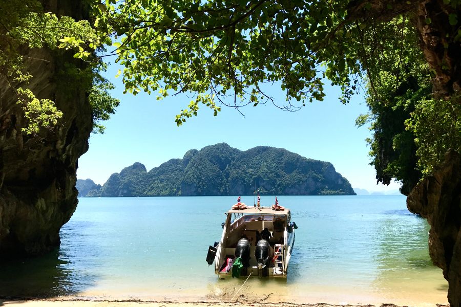 Private vs Group Tours in Vietnam_ Which Travel Style Is Right for You