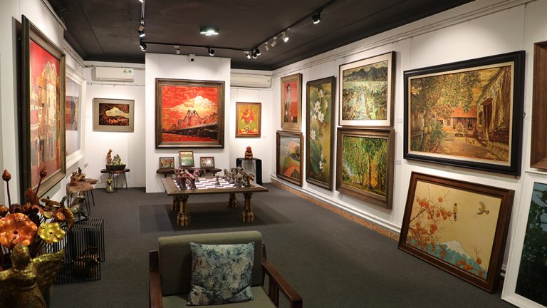 Quiet art gallery space tucked along Văn Miếu