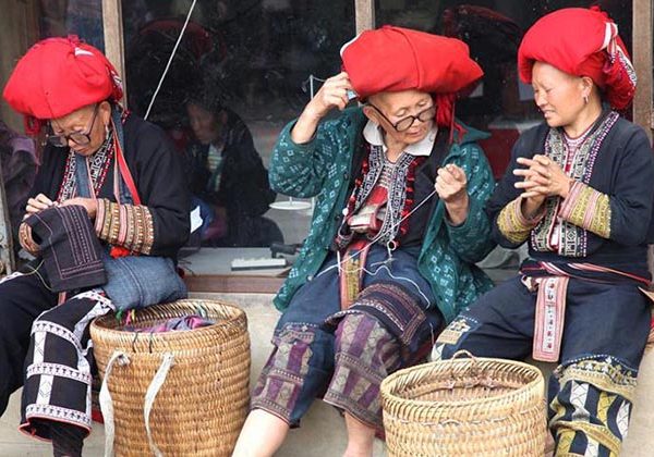 Red Dzao People