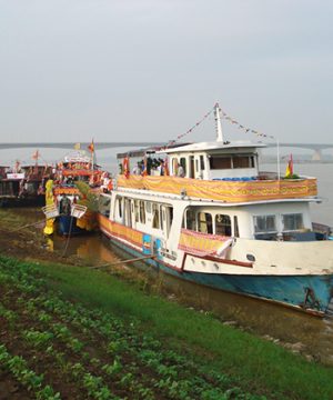 Red River Boat Tour
