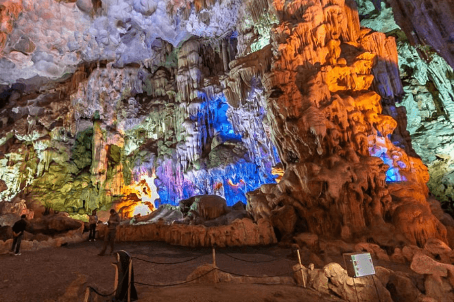 Sung Sot Cave for northern Vietnam tour