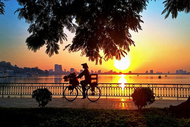 Sunset in West Lake Hanoi Cultural Tour