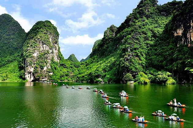 Tam Coc Ninh Binh in Vietnam Tour Package