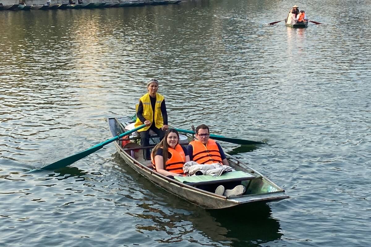 Tam Coc and Trang An Boat Trip - romantic activities for couples in vietnam