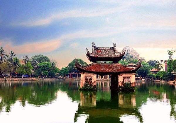 Thay Pagoda tours from Hanoi