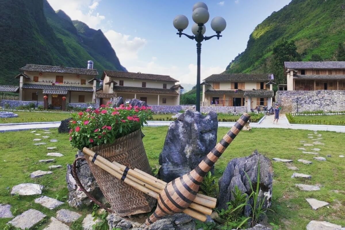 The Ultimate Guide to Pa Vi Village - Pa Vi Hmong Village