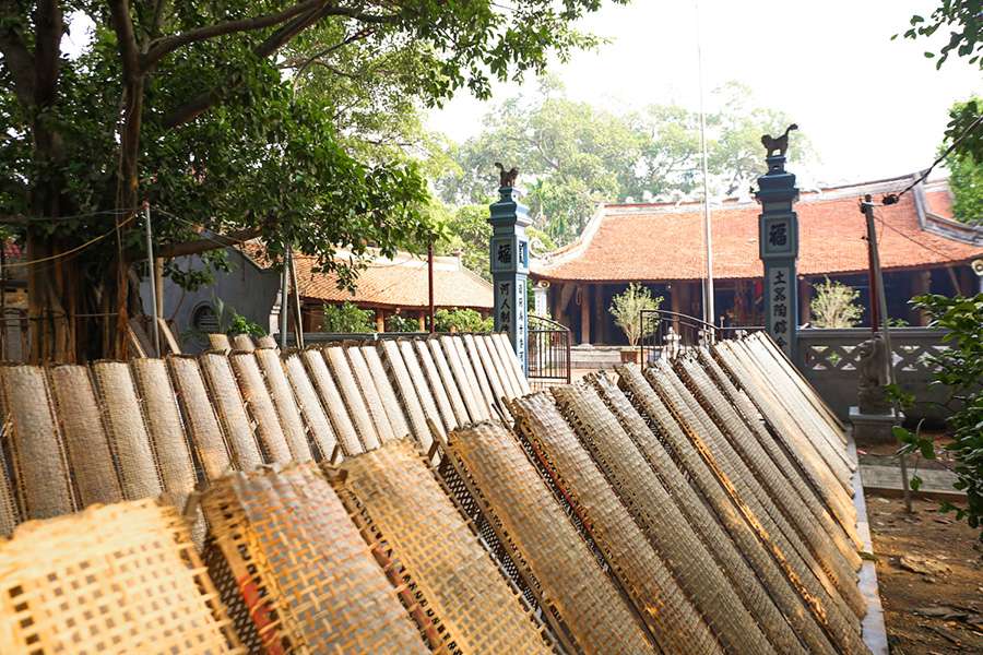 Tho Ha rice paper village - Hanoi tours