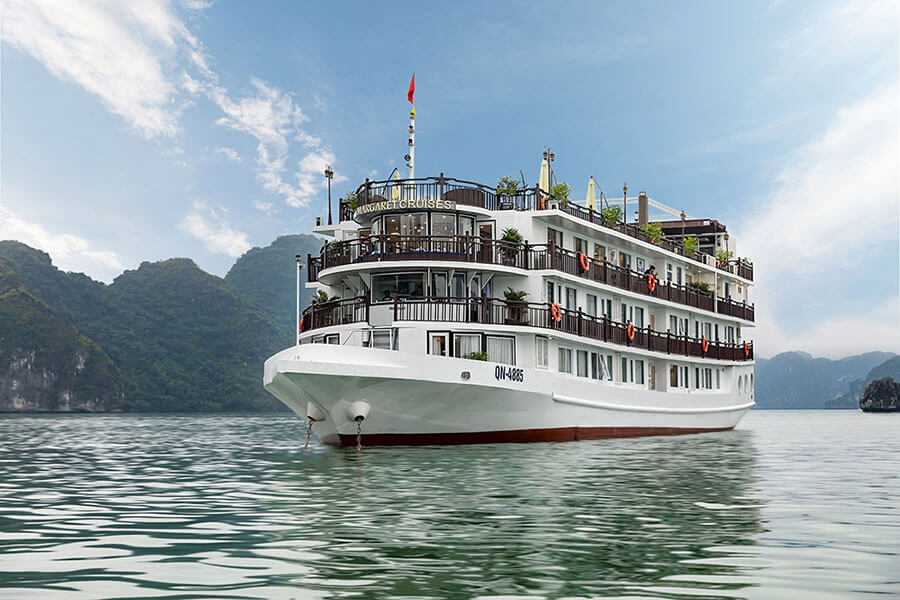 Top 10 Halong Bay Luxury Cruises in northen vietnam tour