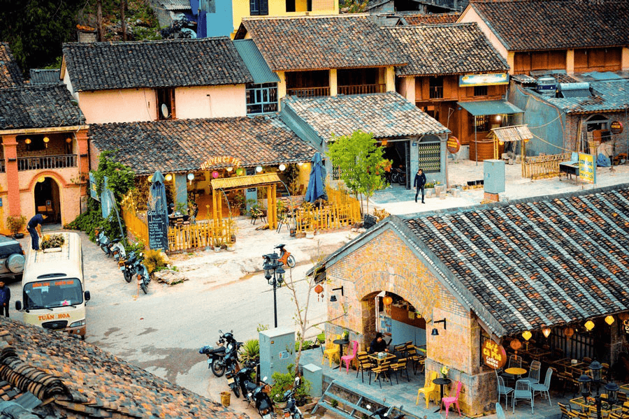 Tourist will have unforgettable moemories with top northern Vietnam half day tours to Dong Van old town