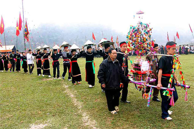 Traditional Festival of Tay People - Hanoi local tours