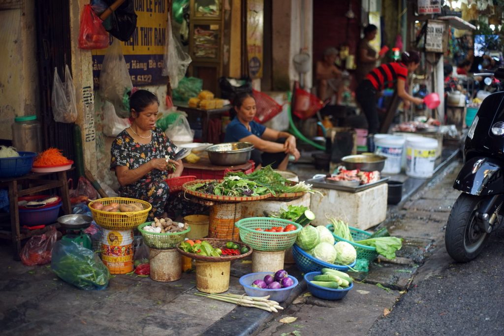 Traditional markets -  Where sell Vietnam Traditional food