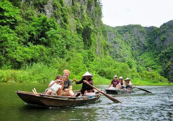 Trang An Boat Trip - Hanoi Local Tour Packages