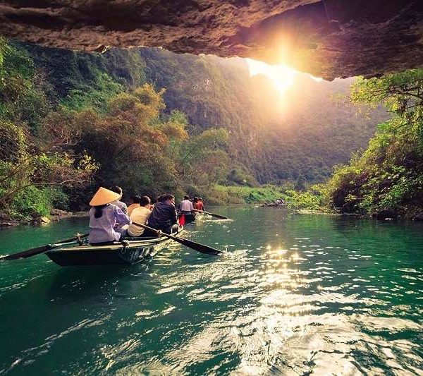 Trang An Vietnam Tour