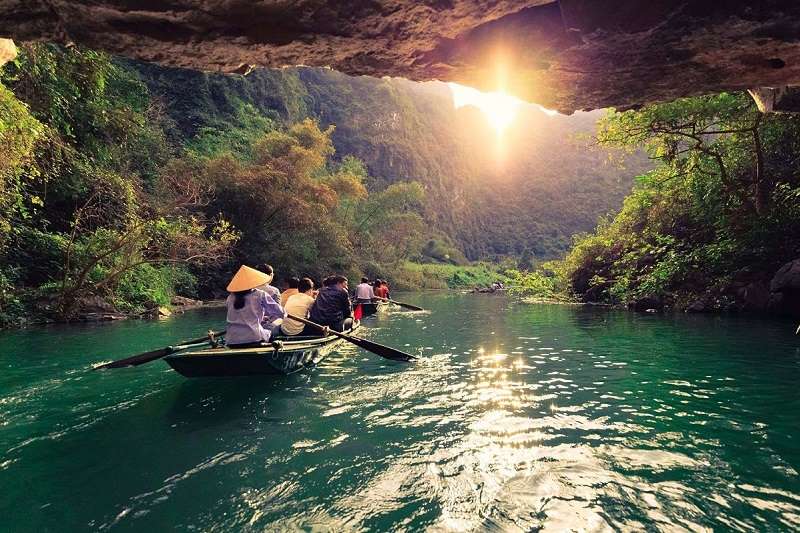 Trang An Vietnam Tour