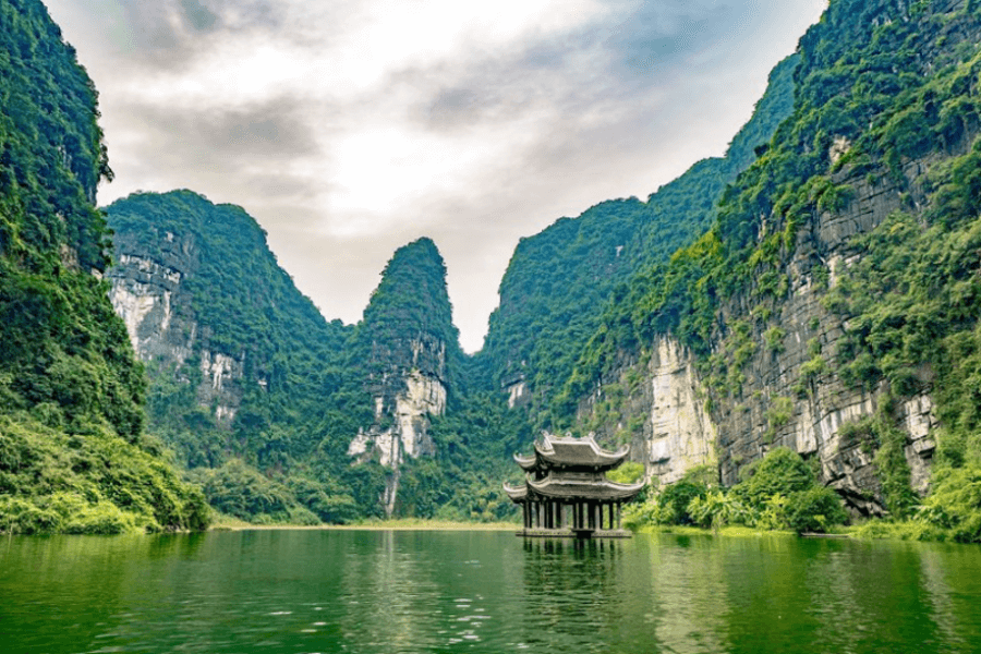 Trang An, magnificence nature that deserved to be on to do list in your northern Vietnam tour