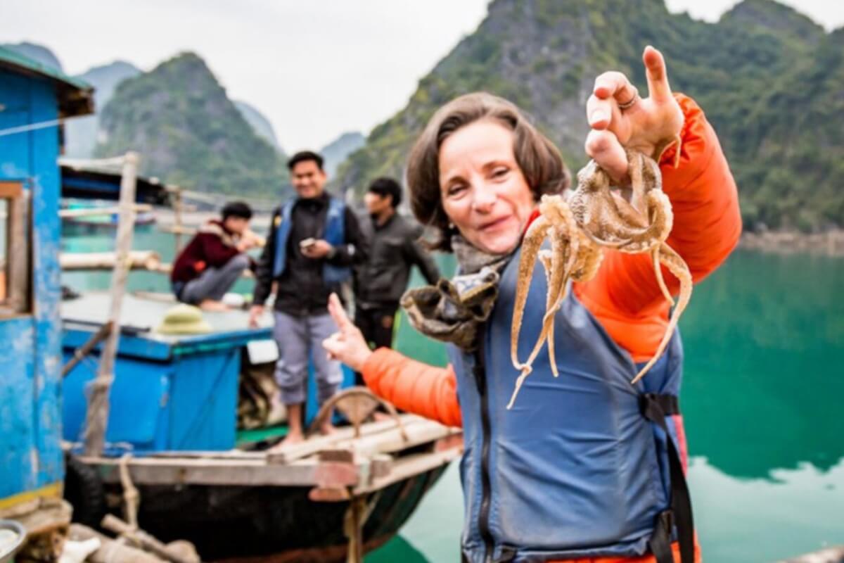 Travel Tips for Exploring Halong Bay Floating Fishing Villages