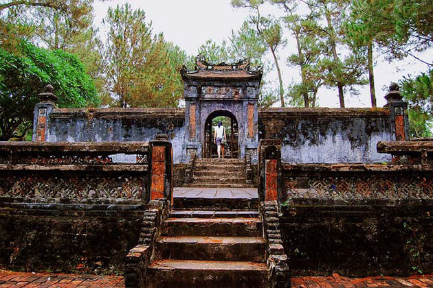 Tu Duc Tomb in Hue hanoi vietnam tour package