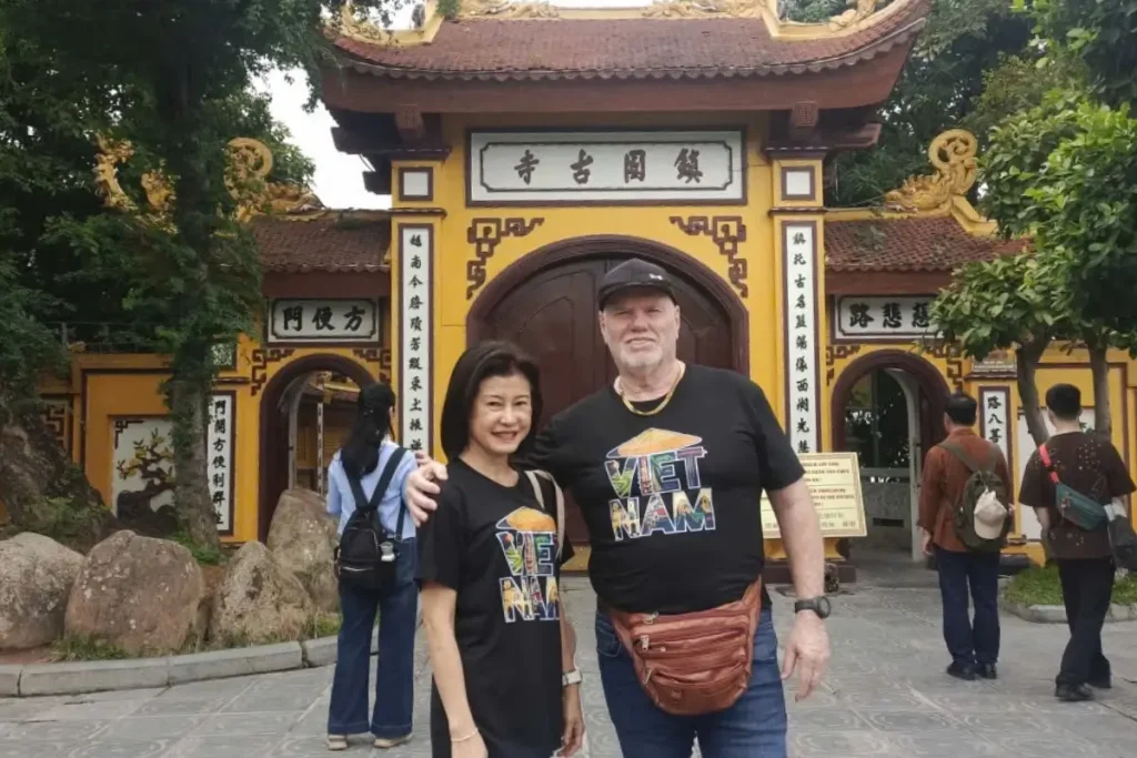 Visiting Pagodas in Hanoi tours