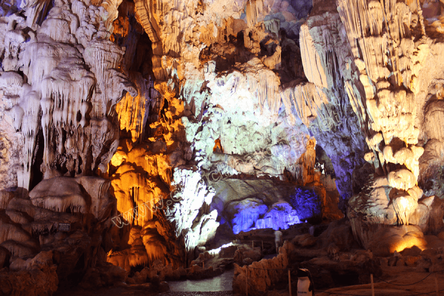 Visitors would like to explore Thien Cung Cave which is in tours in north Vietnam
