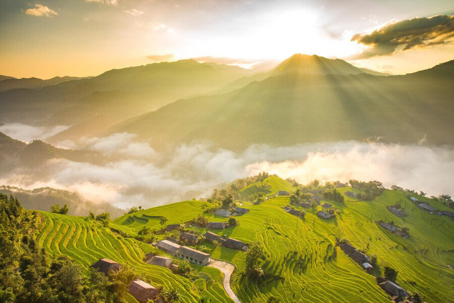 When is the best time to admire the terraced fields in Sapa-1