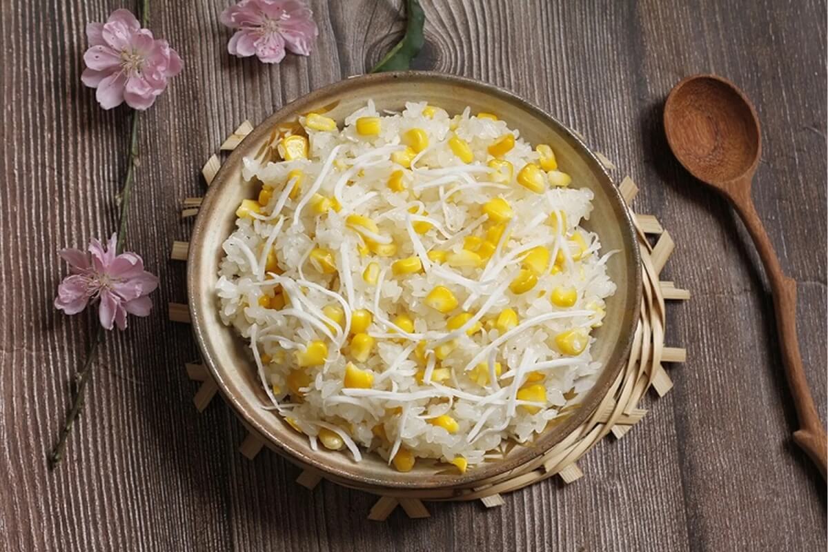 Xôi Ngọt Sweet Sticky Rice - best desserts in vietnam