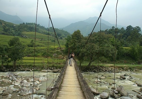 Visit Y Linh Ho Village - Hanoi Local Tours