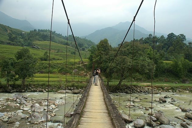 Visit Y Linh Ho Village - Hanoi Local Tours