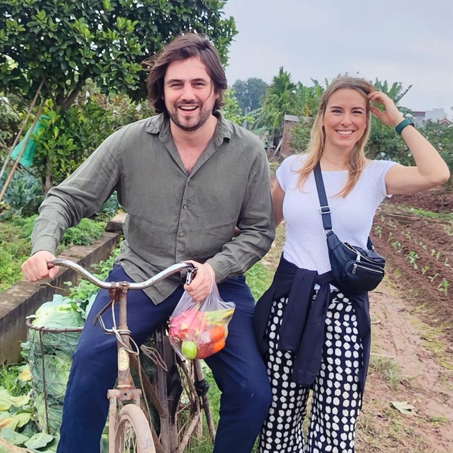 couple visit Farm Tour And Cooking Class With Local Family In Hanoi Tours