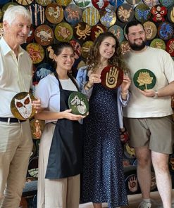 craft own lacquer piece in Dung Di Art Studio - Hanoi Tours