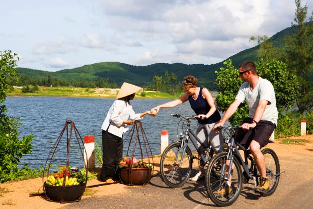 enjoy Hanoi day tours with bike