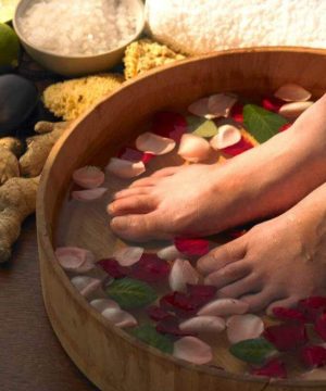 return to Quan Anh Heritage House for a rejuvenating herbal foot bath - hanoi tours