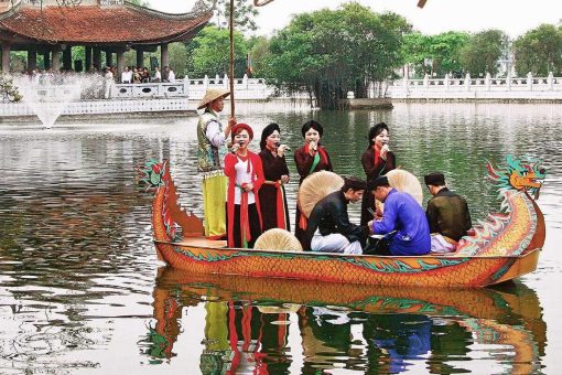 experience Quan Ho Folk Songs in Hanoi Group Tours