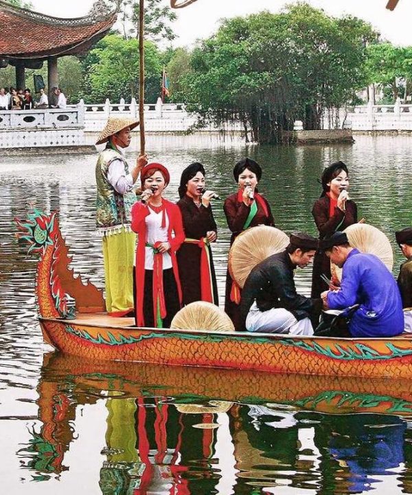 experience Quan Ho Folk Songs in Hanoi Group Tours