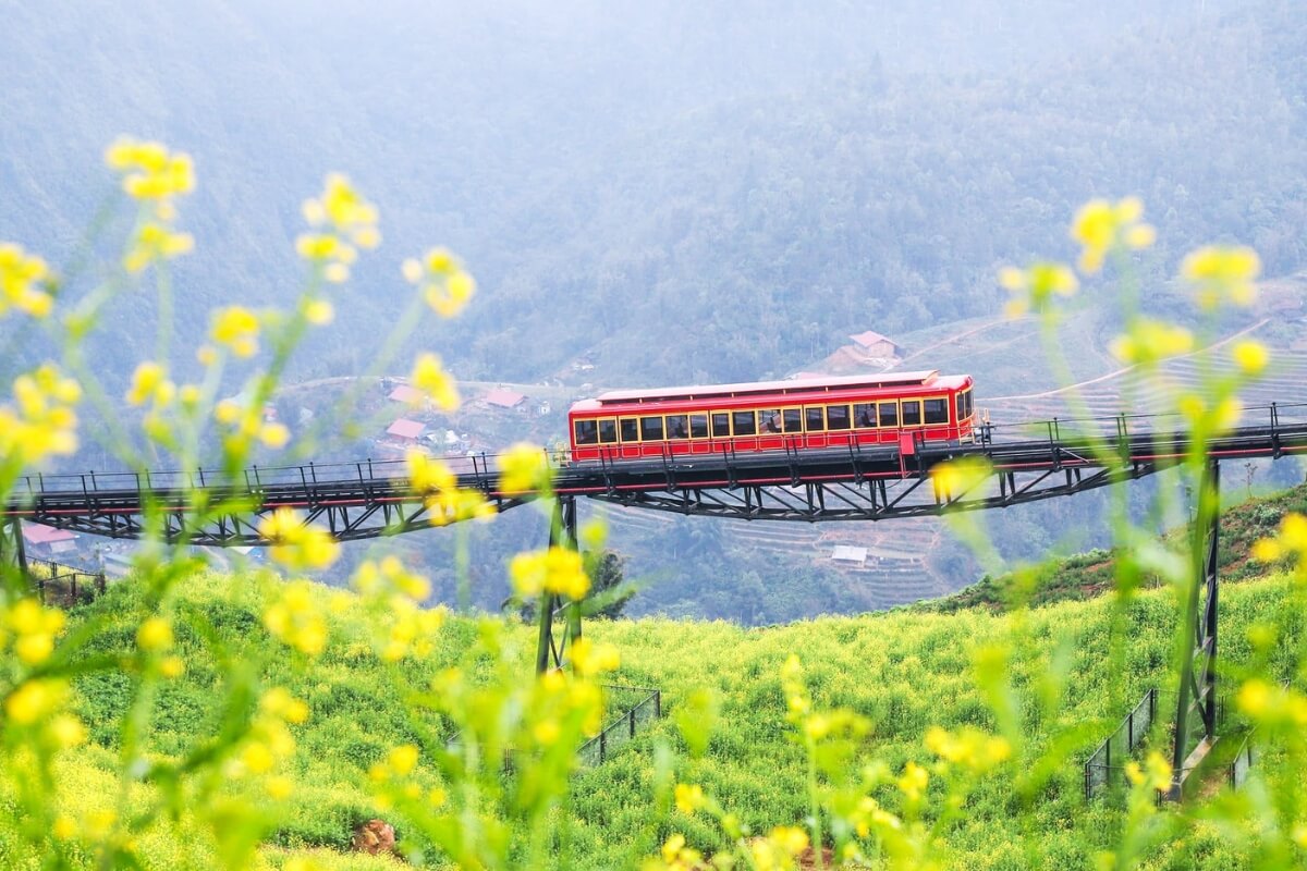 experience muong hoa mountain train