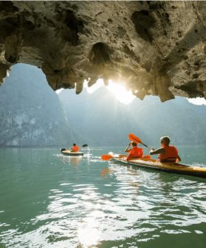 kayaking in lan ha bay