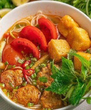 learn to make Bún Riêu in Farm Tour And Cooking Class In Hanoi Local Tour