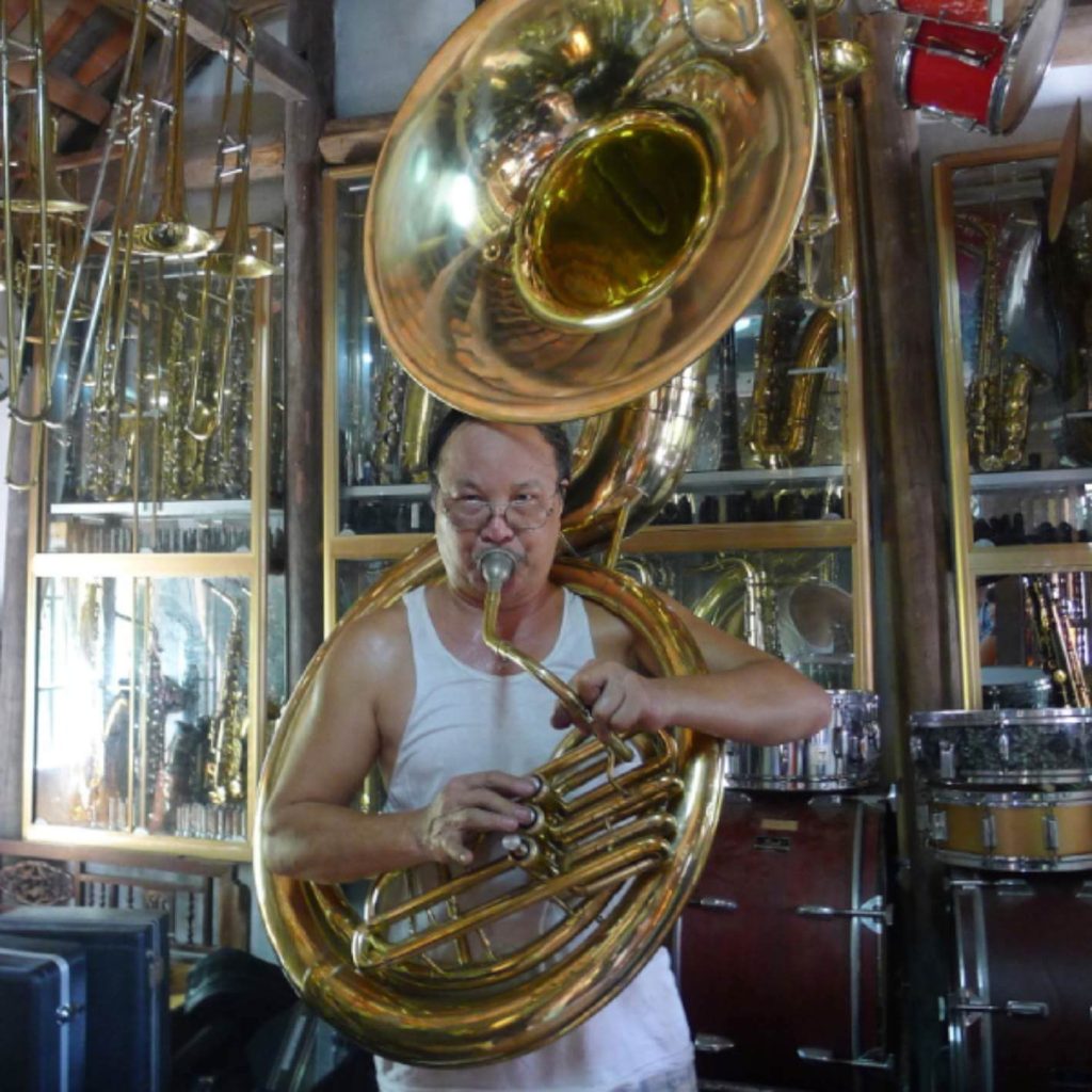 meet atisan in pham phao village - hanoi tours
