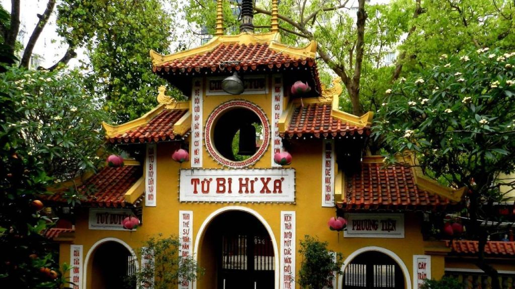 quan su pagoda - hanoi tours
