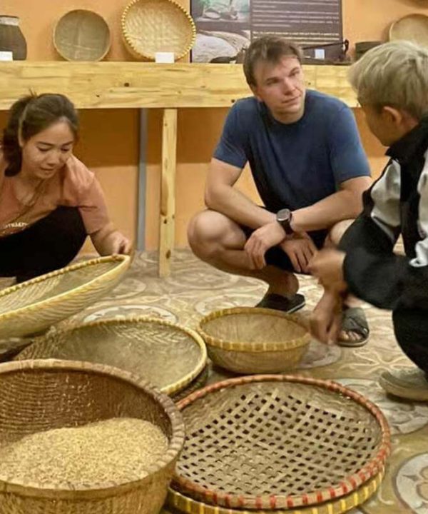 straw broom making in nam dinh - hanoi day tours