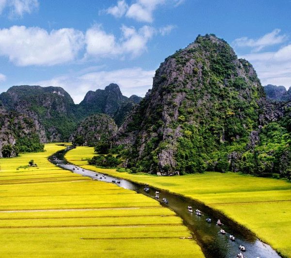 tam coc boat trip day tours in hanoi