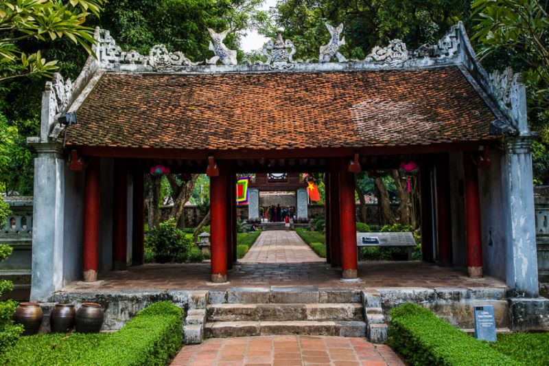 temple of literature in hanoi holiday packages