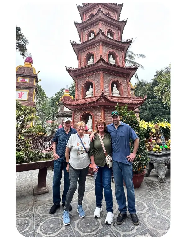 tran-quoc-pagoda-best-attractions-in-hanoi-tour