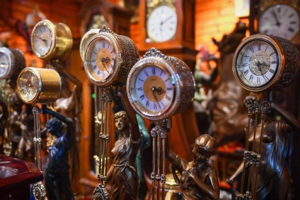 visit antique market hanoi in hanoi tours
